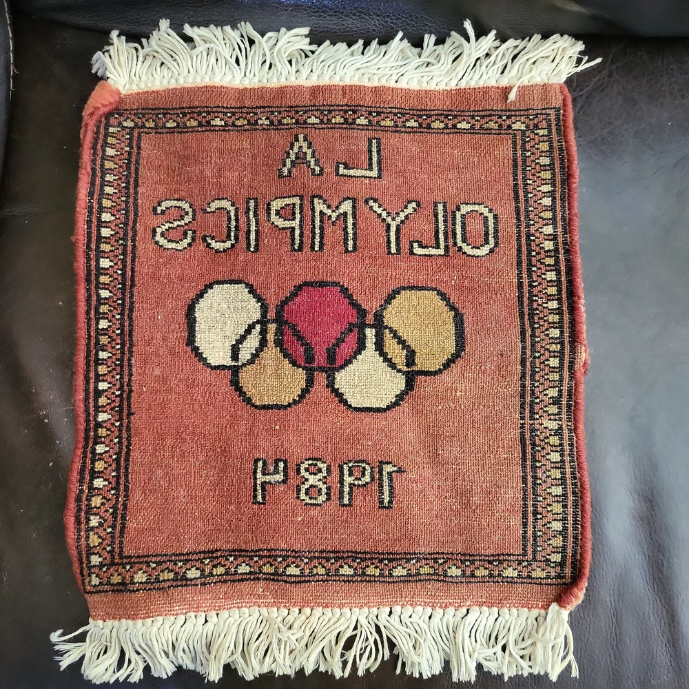 Hand Woven 1984 L A Olympics Small Carpet / Wall Hanging - Picture 4 of 8